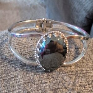 Elegant Silver Bracelet with Black Stone